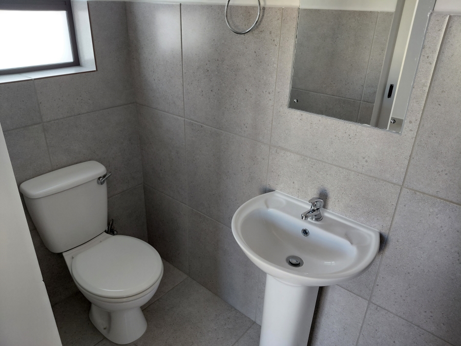 To Let 2 Bedroom Property for Rent in Stellendale Western Cape
